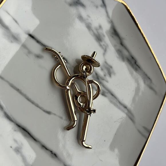 Vintage Costume Jewelry Music Man Pin Banjo Player Musician Music Teacher Blues - Picture 3 of 5